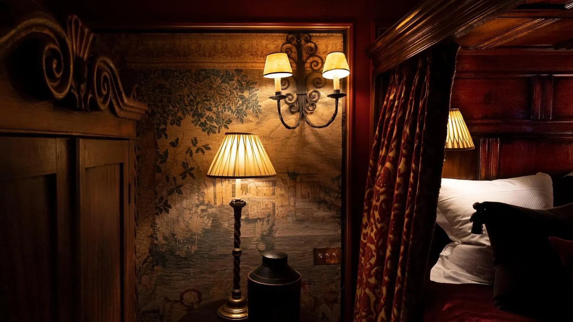 ***** Hotel The Witchery By The Castle Edinburgh Velká Británie