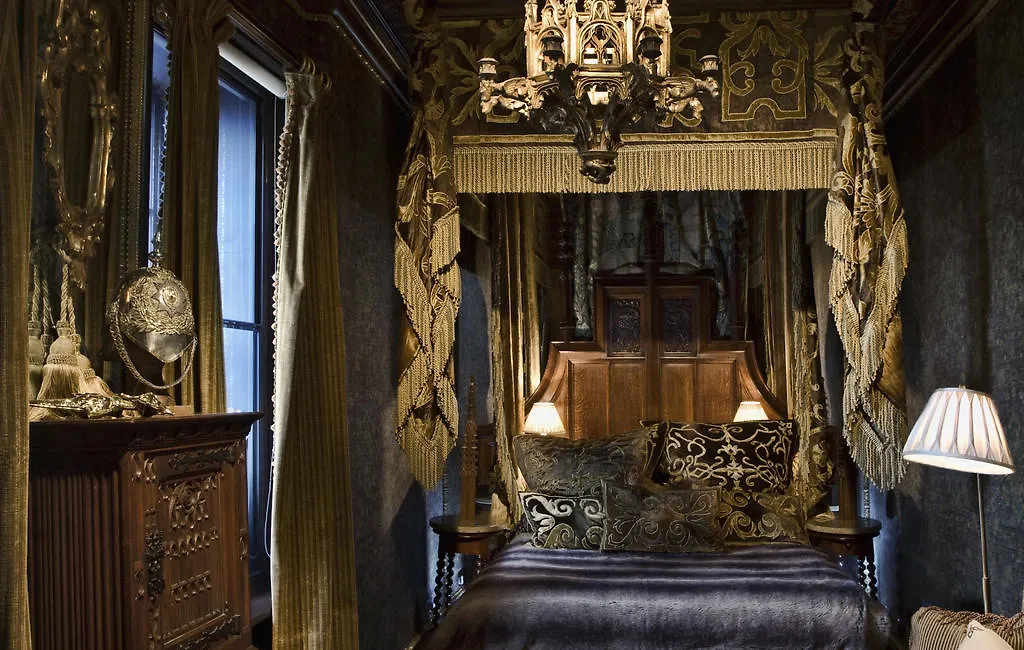Hotel The Witchery By The Castle Edinburgh